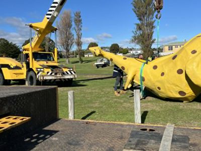 dino truck